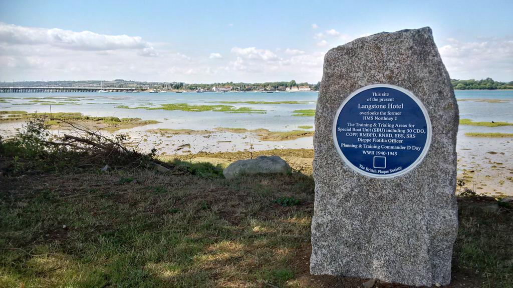 Langstone Quays Resort, Portsmouth Havant Eksteriør bilde