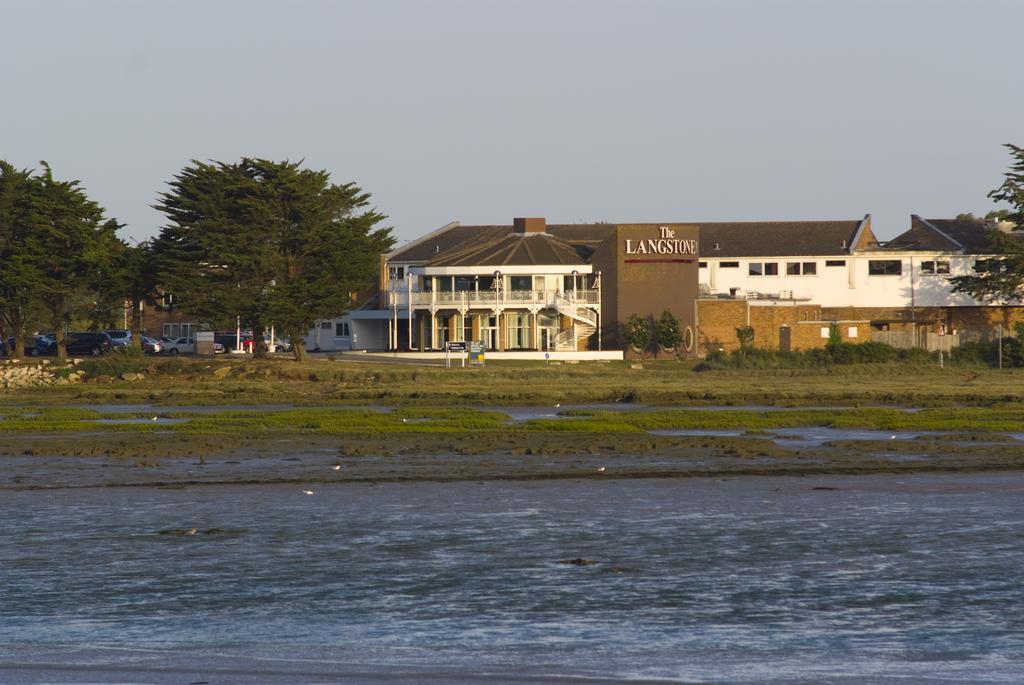 Langstone Quays Resort, Portsmouth Havant Eksteriør bilde