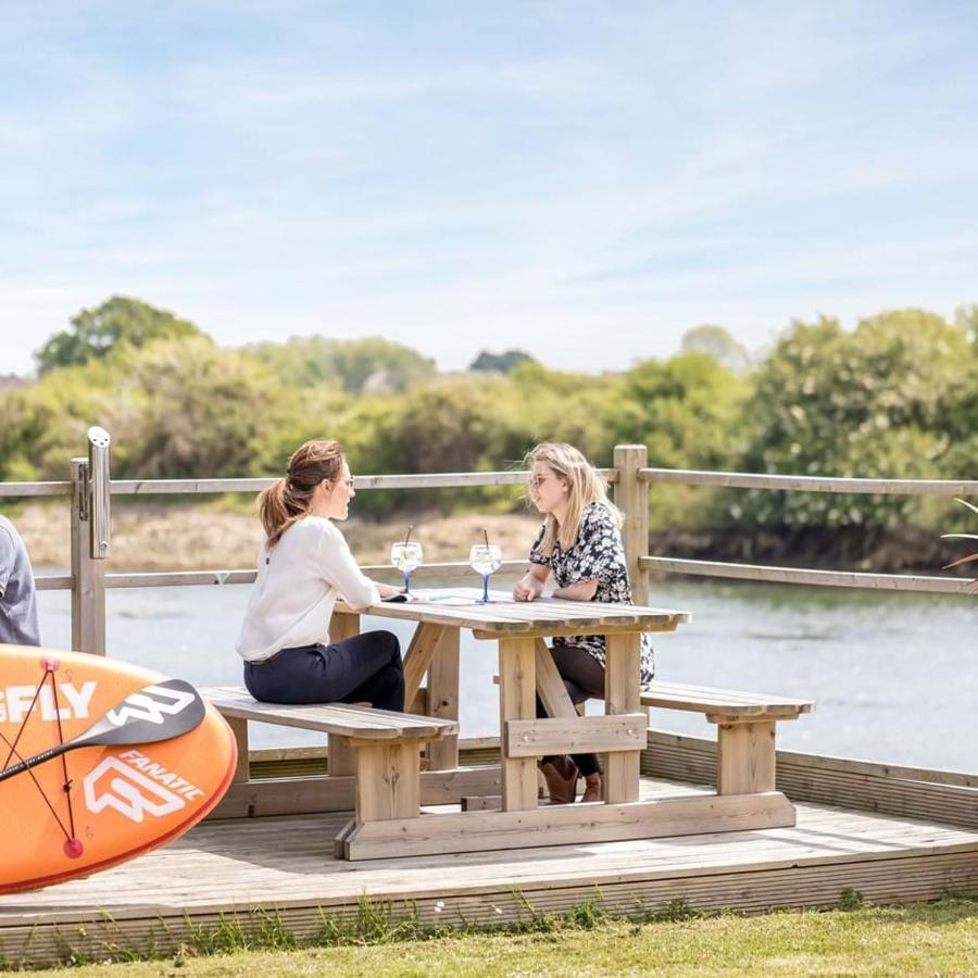 Langstone Quays Resort, Portsmouth Havant Eksteriør bilde